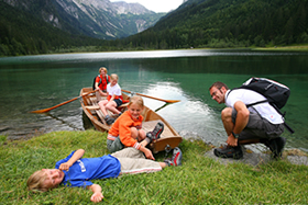 Familie am See